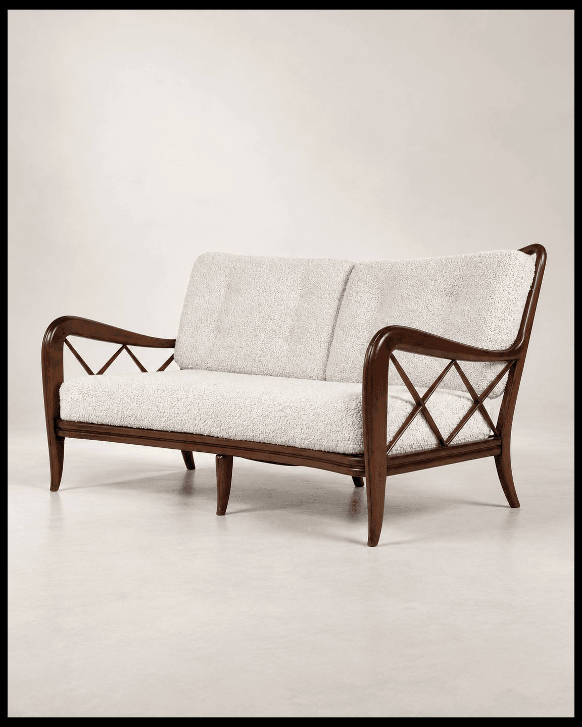 Paolo Buffa, sofa 2 places, Italie vers 1950 — vue studio reconstituée et illustrative