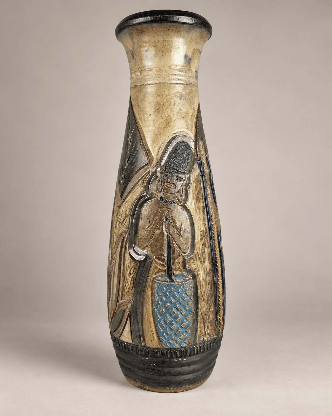 Vase en grès à décor africain, Roger Guérin — vue studio reconstituée et illustrative