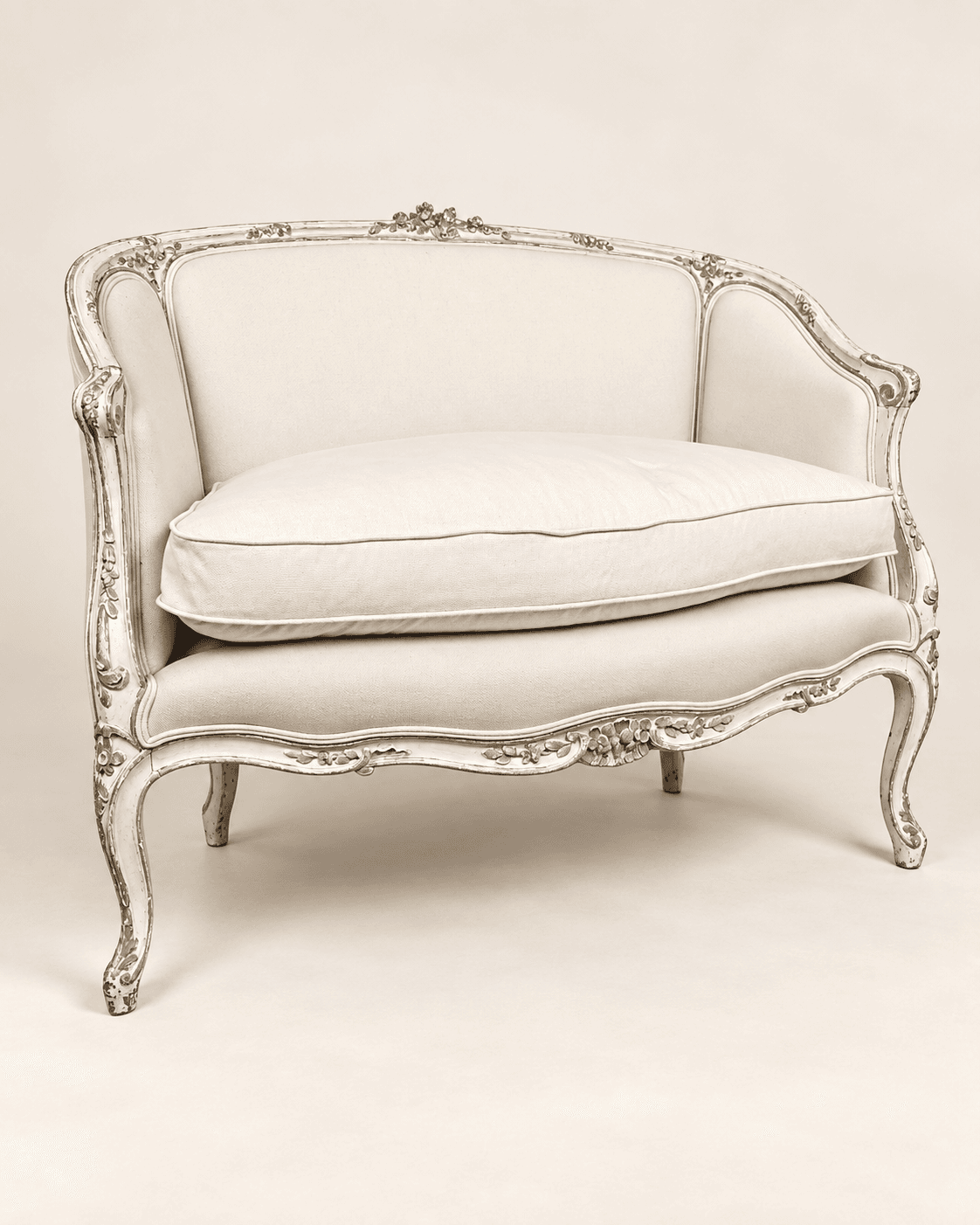 Canapé de style Louis XV, 20th — vue studio reconstituée et illustrative
