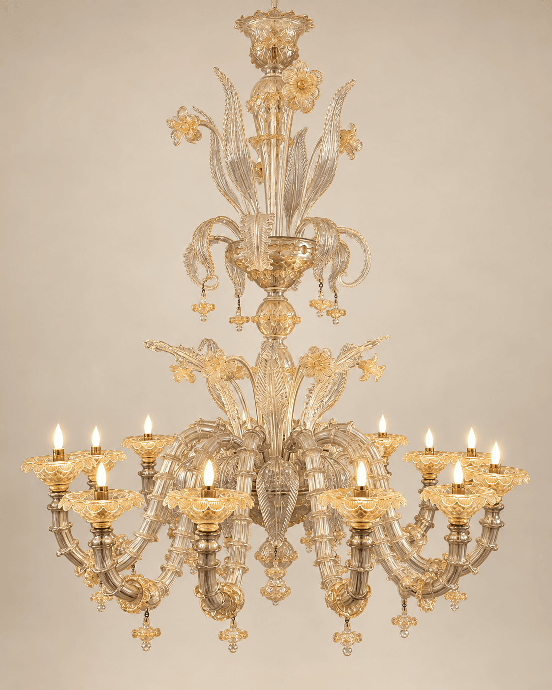 Important lustre Murano Rezzonico à 12 bras de lumière — vue studio reconstituée et illustrative