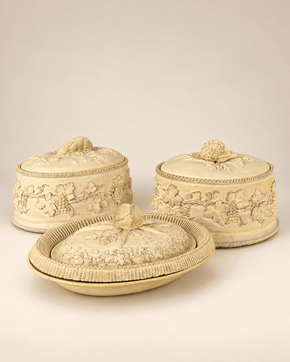 Set de trois terrines ovales en céramique anglaise, Wedgwood, XIXe siècle