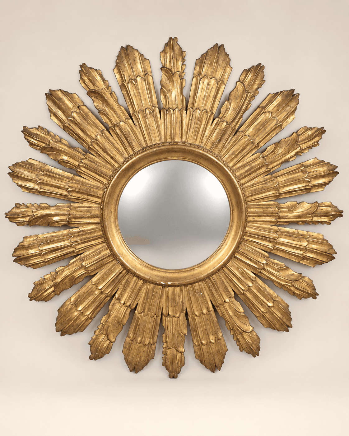 Miroir soleil en bois doré, vers 1960