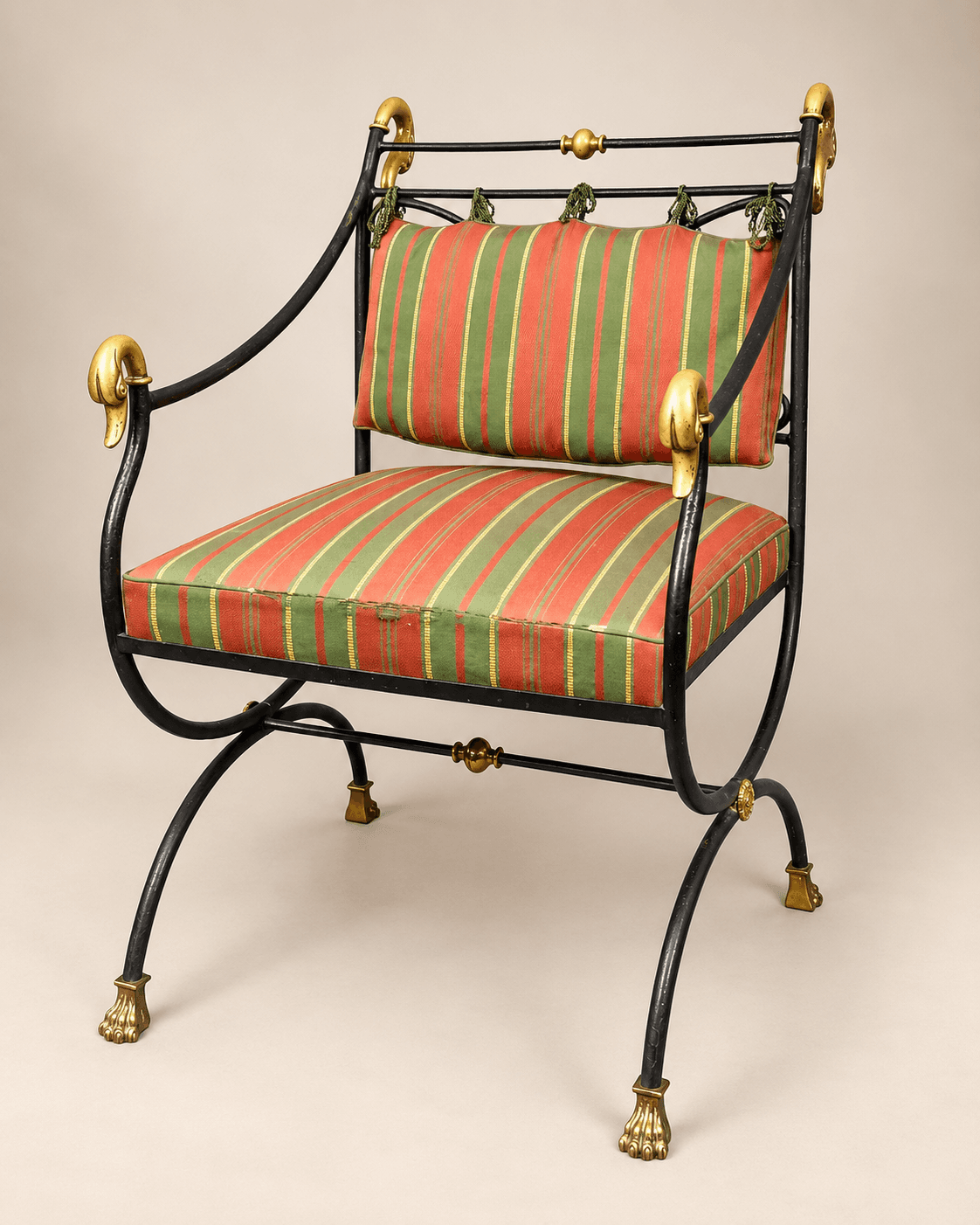 Fauteuil curule en fer forgé et bronze, XXe siècle
